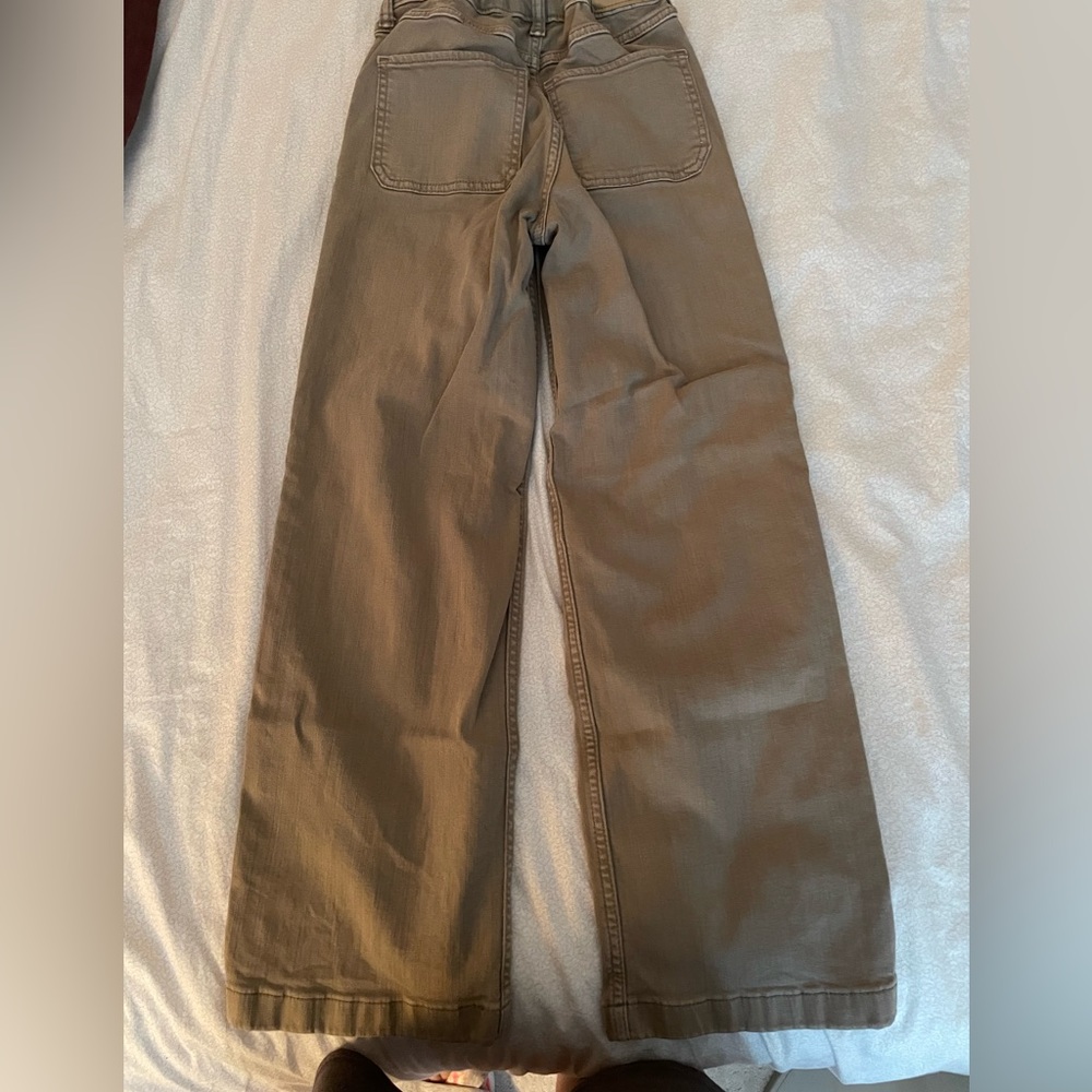 Abercrombie kids girls high rise wide leg uniform pants. 11/12 regular.